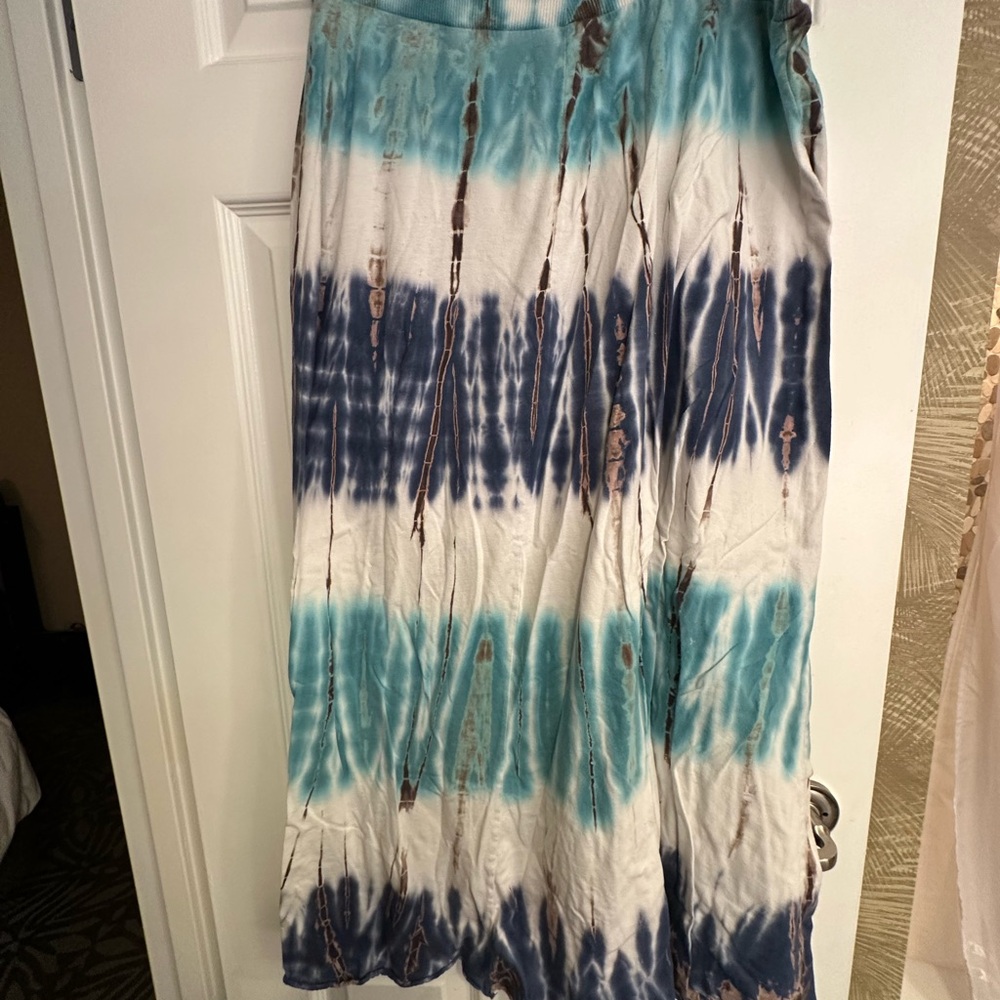 Tryst Blue and White Tie-Dye Skirt